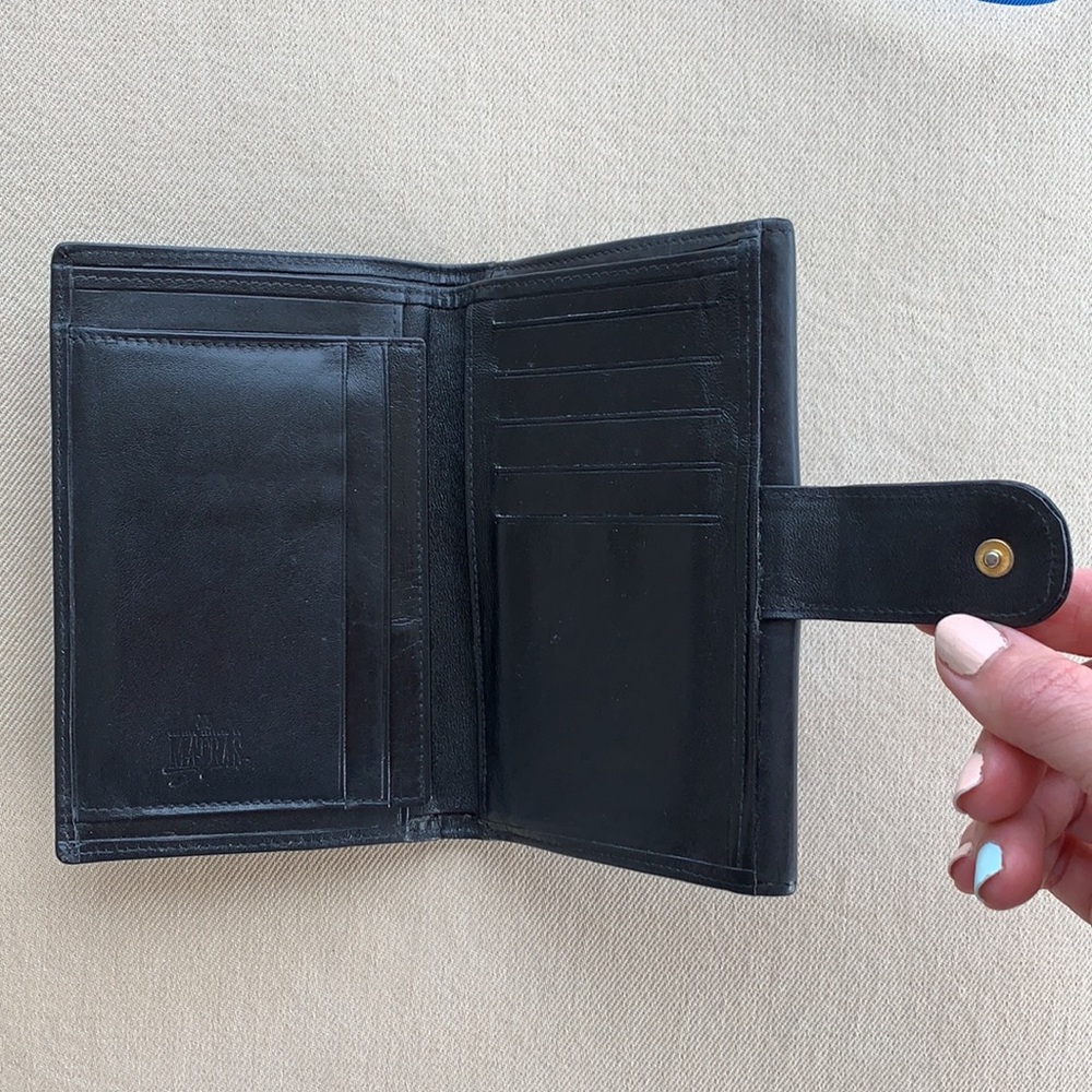 Matras Compact Leather Wallet - Picture 3 of 11